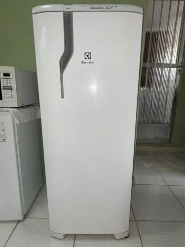 Geladeira Electrolux Cycle Defrost 240L Degelo Prático Uma Porta Branca RE31 127v