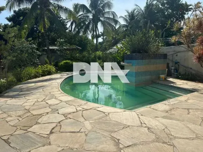 Casa em condomínio na Barra da Tijuca
