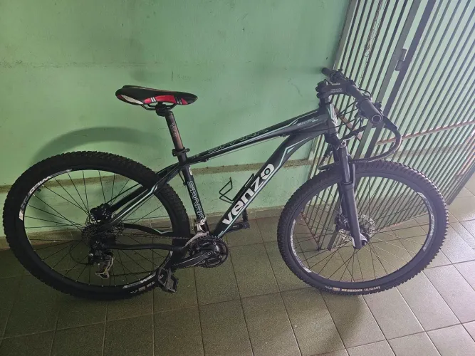Bicicleta Venzo aro 29 + transbike + cadeado + bolsa