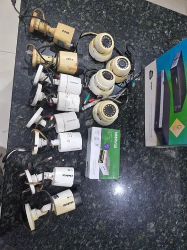 Kit de Câmeras de Segurança Intelbras/ HIKvision/Hb - 10 Peças
