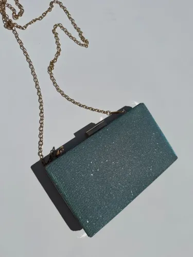 Bolsa de mão Glamour com Alça de Corrente Dourada