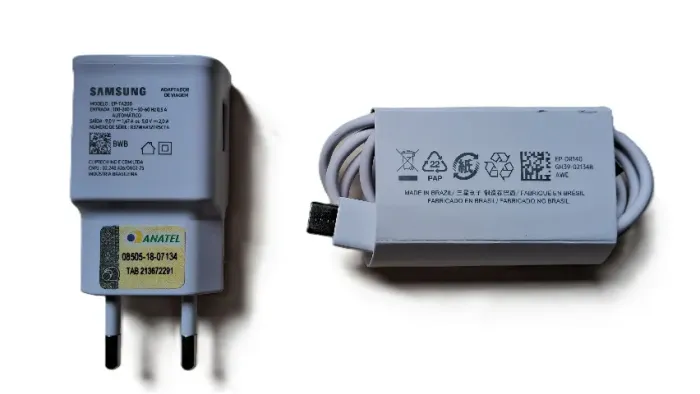 Carregador Original Samsung 15W com cabo - Cor branca e novo