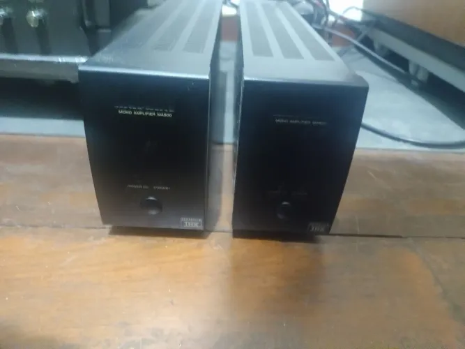 MONOBLOCO MARANTZ MA500 USADO EM BOM ESTADO. ACOMPANHA CABOS PARA CAIXA DE SOM. SOMENTE RJ
