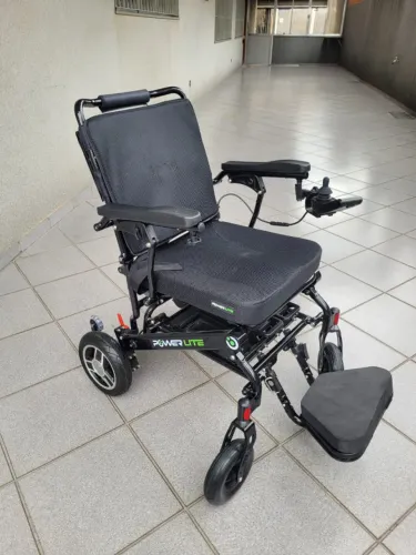 CADEIRA DE RODAS MOTORIZADA POWER LITE