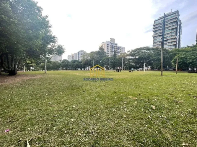 Terreno de 360m² - Invista no centro de Floripa!
