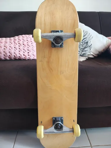 Skate de manobras, montado com peças boas