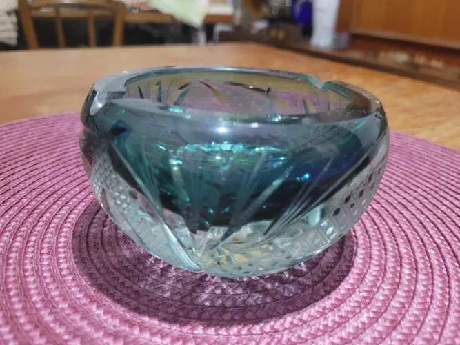 Cinzeiro de Cristal verde