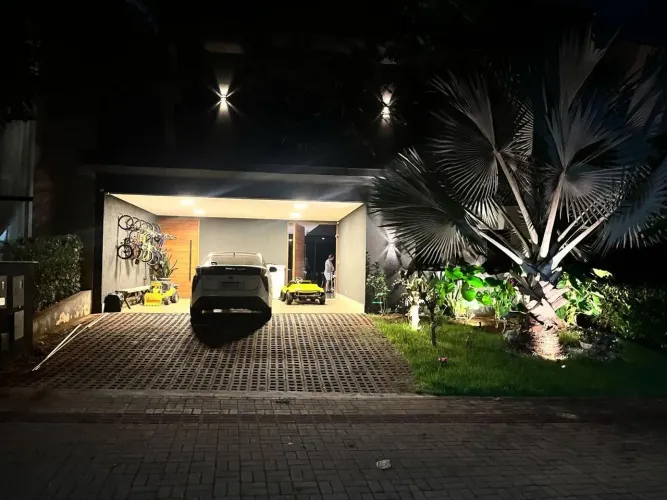 Casa com Piscina Condomínio Bella Vitta