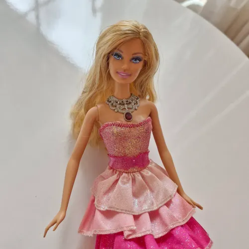 Barbie Princesa Original e Completa