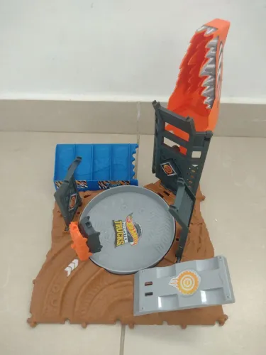 Hot Wheels Pista Monster TRUCK Arena Desafio do Giro