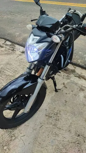 VENDE-SE/TROCO MOTO FAZER 250cc, Ano 2014. DOC TUDO OK, NO MEU NOME - SÓ TRANSFERIR!!