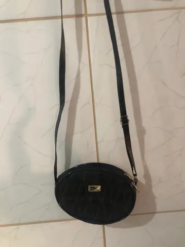 Bolsa oval com duas divisorias