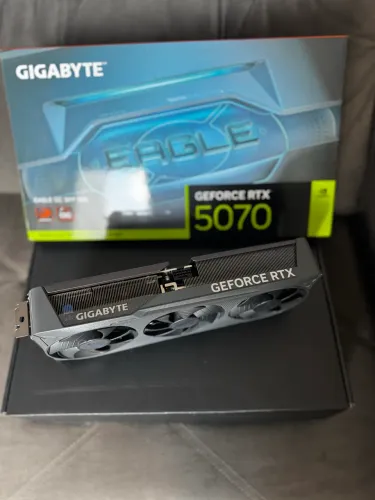 RTX 5070 GIGABYTE EAGLE SFF OC 12GB