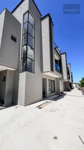 Sobrado em condomínio3 dormitórios com Terraço à venda- Capão Raso - Curitiba/PR