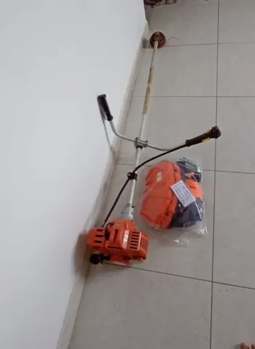 Roçadeira Intech Machine 