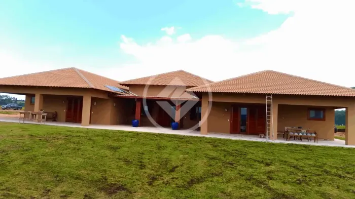 Fazenda a venda em Mato Grosso - 5200 alqueires - com Pista de avião e Hangar para dois av