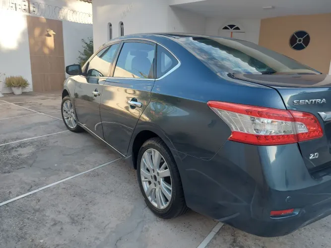 Nissan Sentra SL 2.0/ 2.0 Flex Fuel 16V Aut. 2015