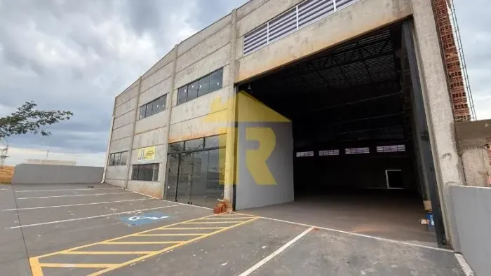 Barracão Industrial de Alto Padrão para Locação no Centro Empresarial Br153 em São José do