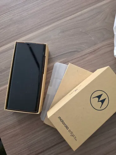 Moto edge 30 Ultra