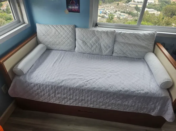 Cama solteiro com cama auxiliar