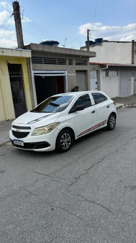 Chevrolet Onix JOY Hatch 1.0 8V Flex Mec. 4P 2018