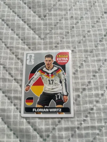 Vende-se figurinha legend prata