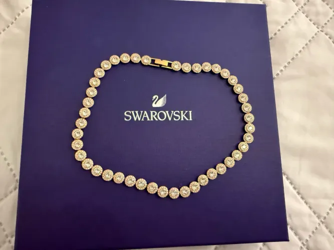 Swarovski colar lindíssimo e imperdível