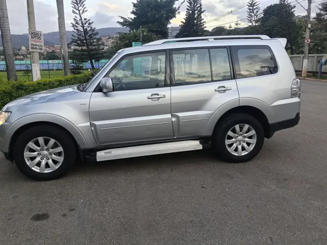 Mitsubishi Pajero HPE Full 3.2 4X4 T.i.dies. 5P AUT 2009