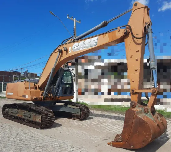 Escavadeira cx220B 2013