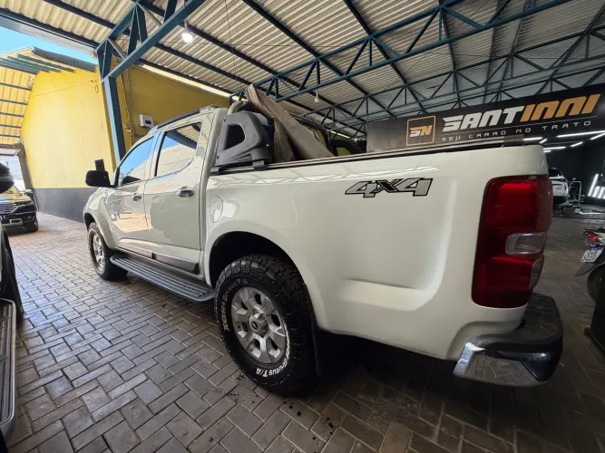 Chevrolet S10 Pick-up LTZ 2.8 TDI 4X4 CD Dies.aut 2013
