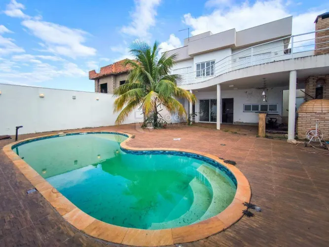 Casa em Condomínio com área gourmet e piscina no Condomínio Florida, Iracemápolis (SP)