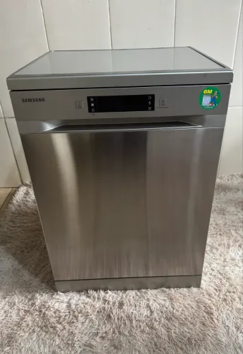 Lava louça Samsung 14 serviços