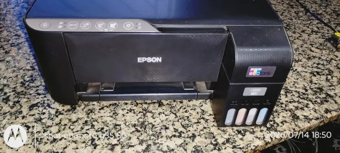 Impressora Epson l3250 semi nova, funcionando perfeitamente, usada somente em casa
