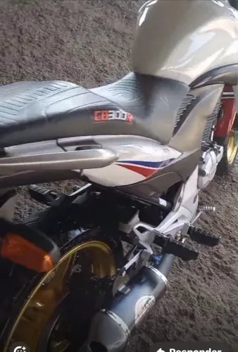 Cb300r 2015 branca capitão América 15 mil