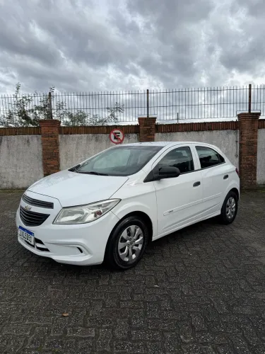 Chevrolet Onix JOY Hatch 1.0 8V Flex Mec. 4P 2017