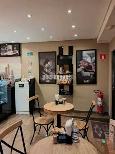 Ponto Comercial em Lapa com 90m²