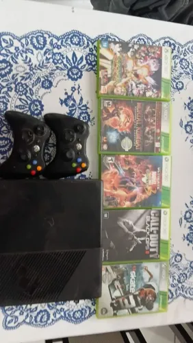 Vendo ou troco xbox 360 super slim travado