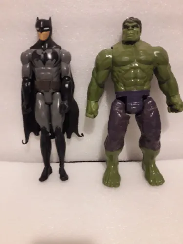 Bonecos Batman e Hulk 30 cm