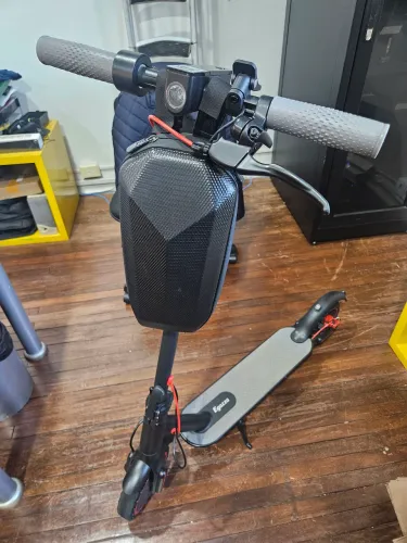 Patinete elétrico muito novo Marca Egazza tope