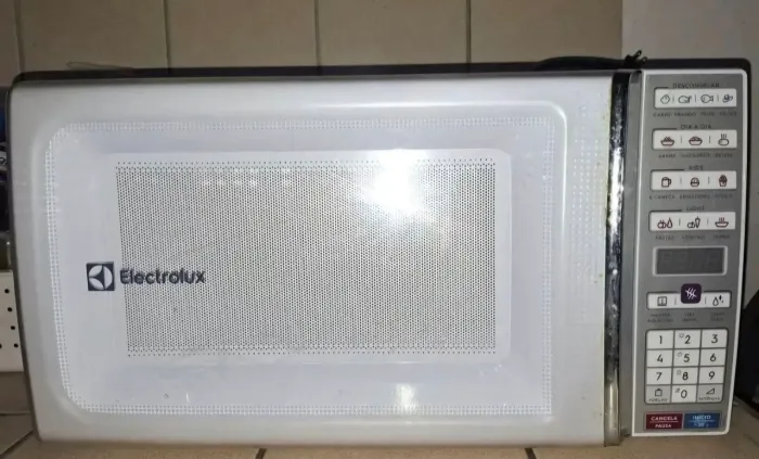 Micro-ondas Electrolux 34 Litros ME044 127v COM AVARIA