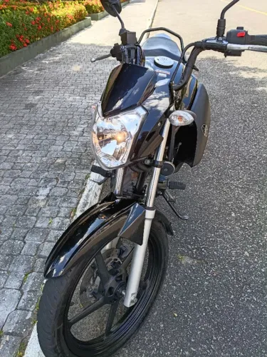 Vendo Yamaha factor 24/24