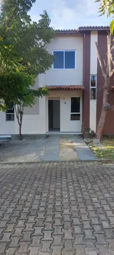 Ótima Casa a Venda em Condominio Fechado no Passaré