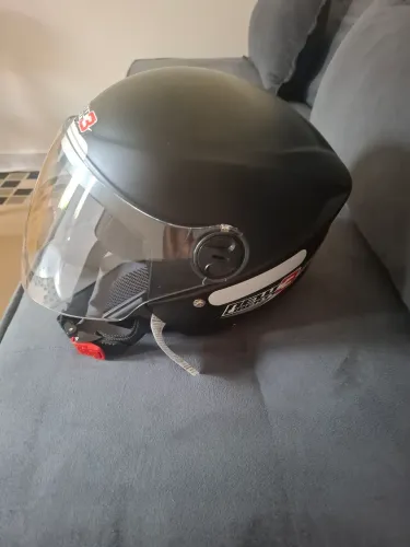 Capacete