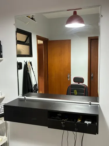 Espelho e bancada para barbearia 