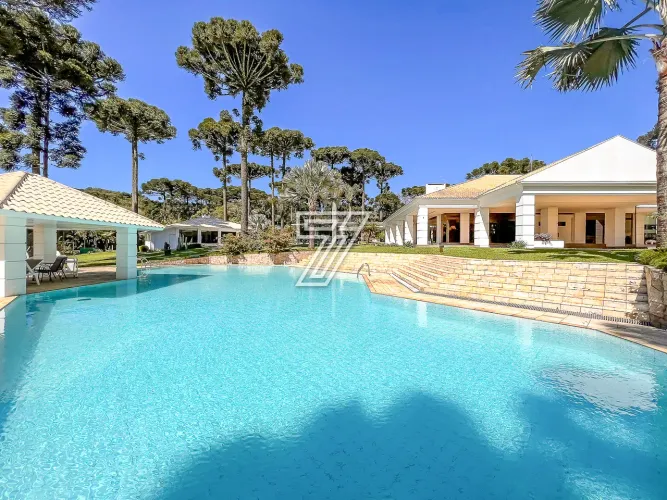 Casa em condomínio
