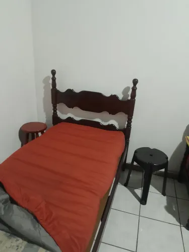 Cama madeira maciça solteiro 