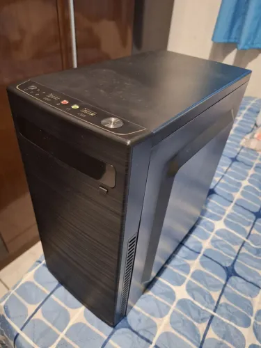 Gabinete PC, com Baia DVD, com fonte 500w.