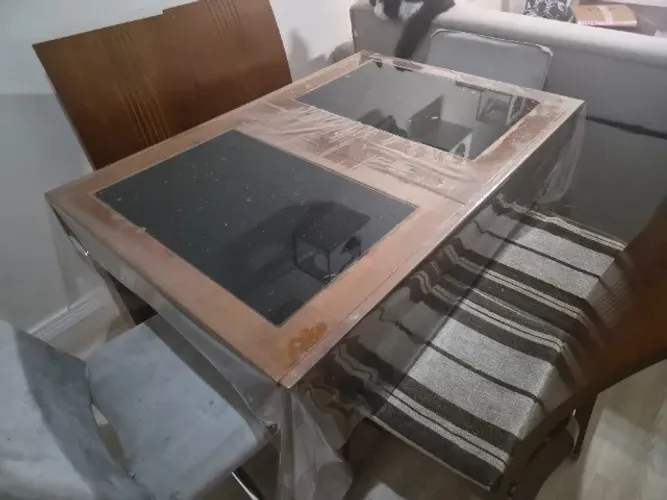 Mesa de jantar extensível com 6 cadeiras