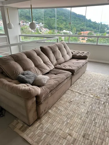 Sofá reclinável