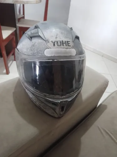 Capacete yohe tamanho 60 só 45 reais 